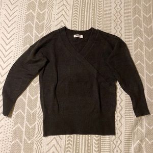Double zero V neck sweater